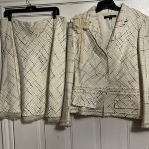 Anne Klein Women’s Black and Cream Tweed Suit